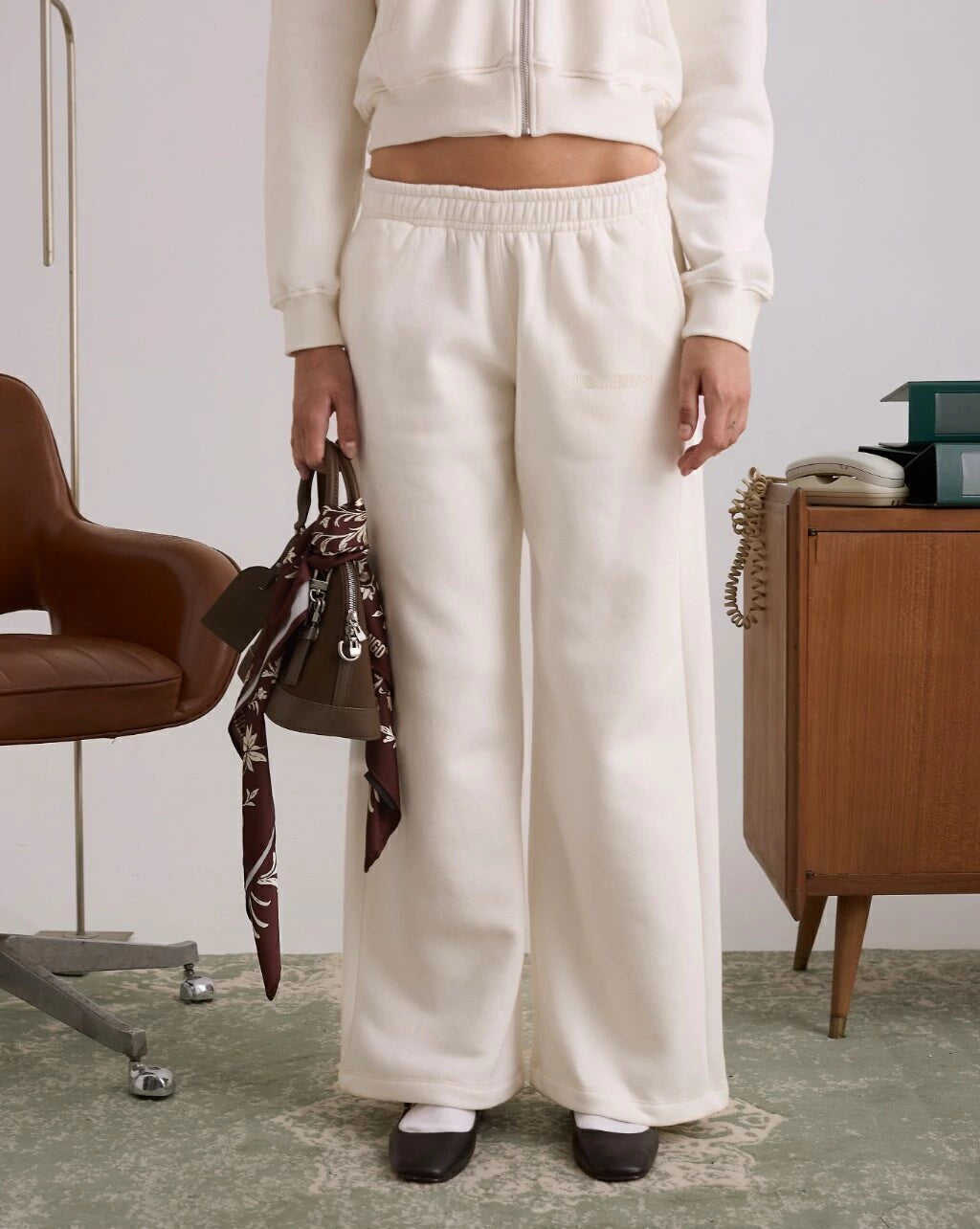 Jog Girl Off White
